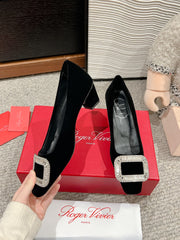 BELLE VIVIER PUMPS IN BLACK VELVET