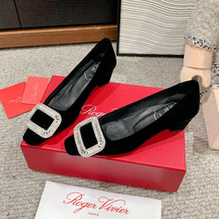 BELLE VIVIER PUMPS IN BLACK VELVET