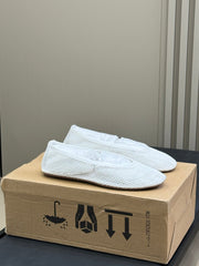 ALAIA FISHNET MESH BALLET FLATS 25S IN WHITE FABRIC