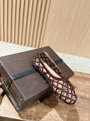 ALAIA MESH BALLET FLATS 25S IN DARK RED LAMBSKIN