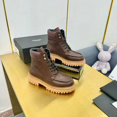 LACE-UP ANKLE BOOTS IN CHOCOLATE BROWN CALFSKIN