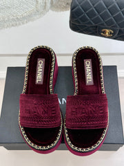 THICK SOLE WEDGE SLIPPERS IN MAROON RED VELVET