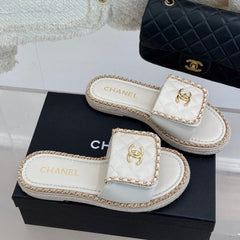 FLAT CHAIN HEART SLIPPER IN WHITE LAMBSKIN