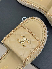 FLAT CHAIN HEART SLIPPER IN BISQUE BEIGE LAMBSKIN