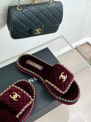 FLAT CHAIN HEART SLIPPER IN PLUM PURPLE VELVET