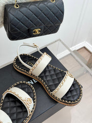 FLAT CHAIN HEART SANDAL IN WHITE LAMBSKIN