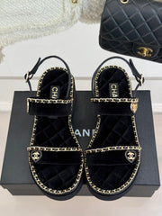 THICK-SOLED CHAIN HEART SANDAL IN BLACK VELVET