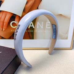 THICK HEADBAND IN SKY BLUE GLOSSY CALFSKIN 278255