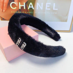 HEAD BAND IN BLACK RABBIT FUR
