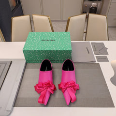 POINTED-TOE FLATS WITH BOW IN HOT PINK SOFT LAMBSKIN