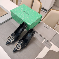 HIGH PUMPS WITH B SILVER BUCKLE IN BLACK CROCODILE PATTERN CALFSKIN