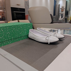 RHINESTONE BALLET FLATS WITH BOW IN WHITE WAX-OIL SHEEPSKIN