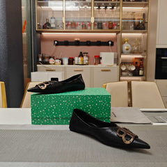 POINTED BALLET FLATS IN BLACK SHINY CRACKED SHEEPSKIN