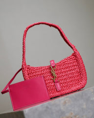 LE 5 À 7 BAG 19 IN MAGENTA PINK WOVEN RAFFIA
