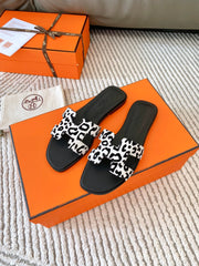 0RAN SANDAL IN BLACK MIX WHITE SUEDE