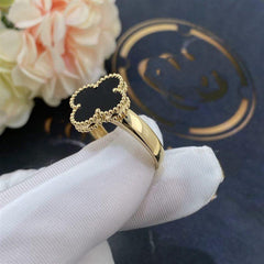 CLOVER ONYX RING