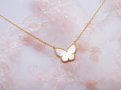 LUCKY BUTTERFLY PEDANT NECKLACE GOLD MOP
