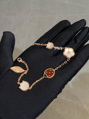 LUCKY SPRING PINK GOLD BRACELET 5 MOTIF