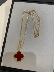 CLOVER NECKLACE GOLD CARNELIAN