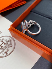 CROISETTE LARGE SILVER RING