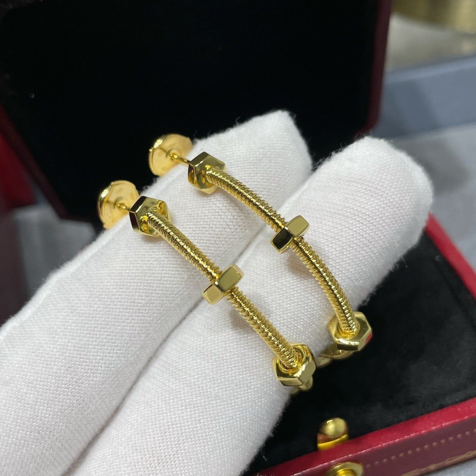 ECROU LARGE HOOP EARRINGS