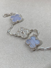 CLOVER 5 MOTIF SILVER CHALCEDONY DIAMOND BRACELET