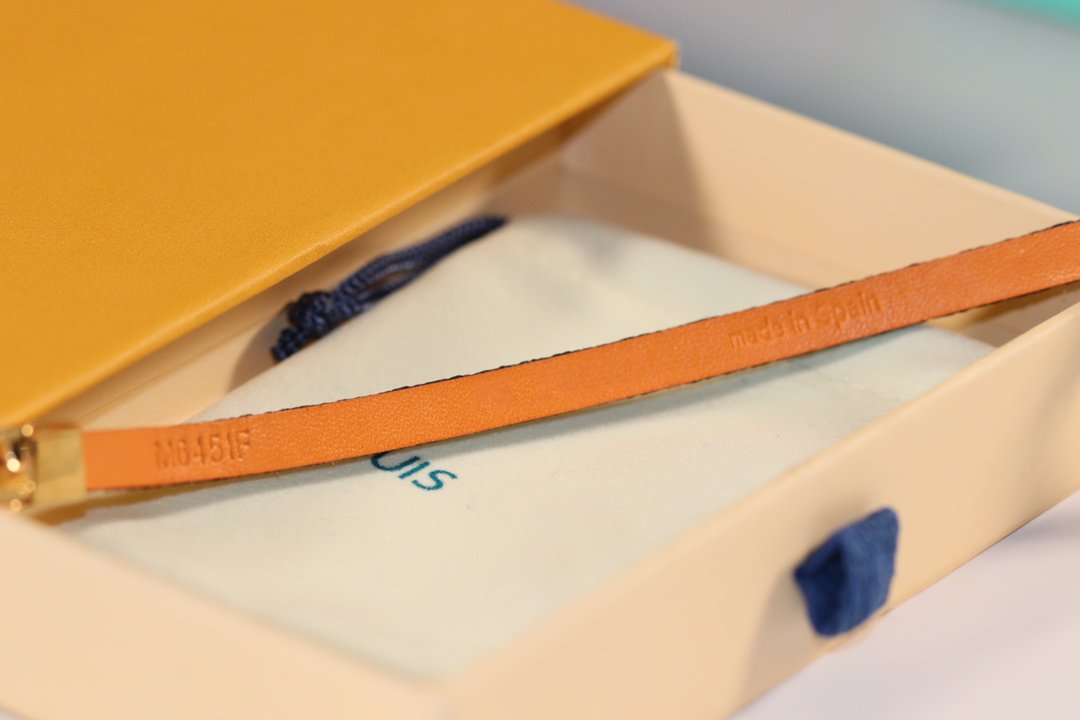 LV ALMA PINK GOLD CANVAS