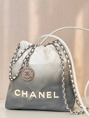 CC HOBO MINI 20CM WHITE GREY LAMBSKIN SILVER HARDWARE