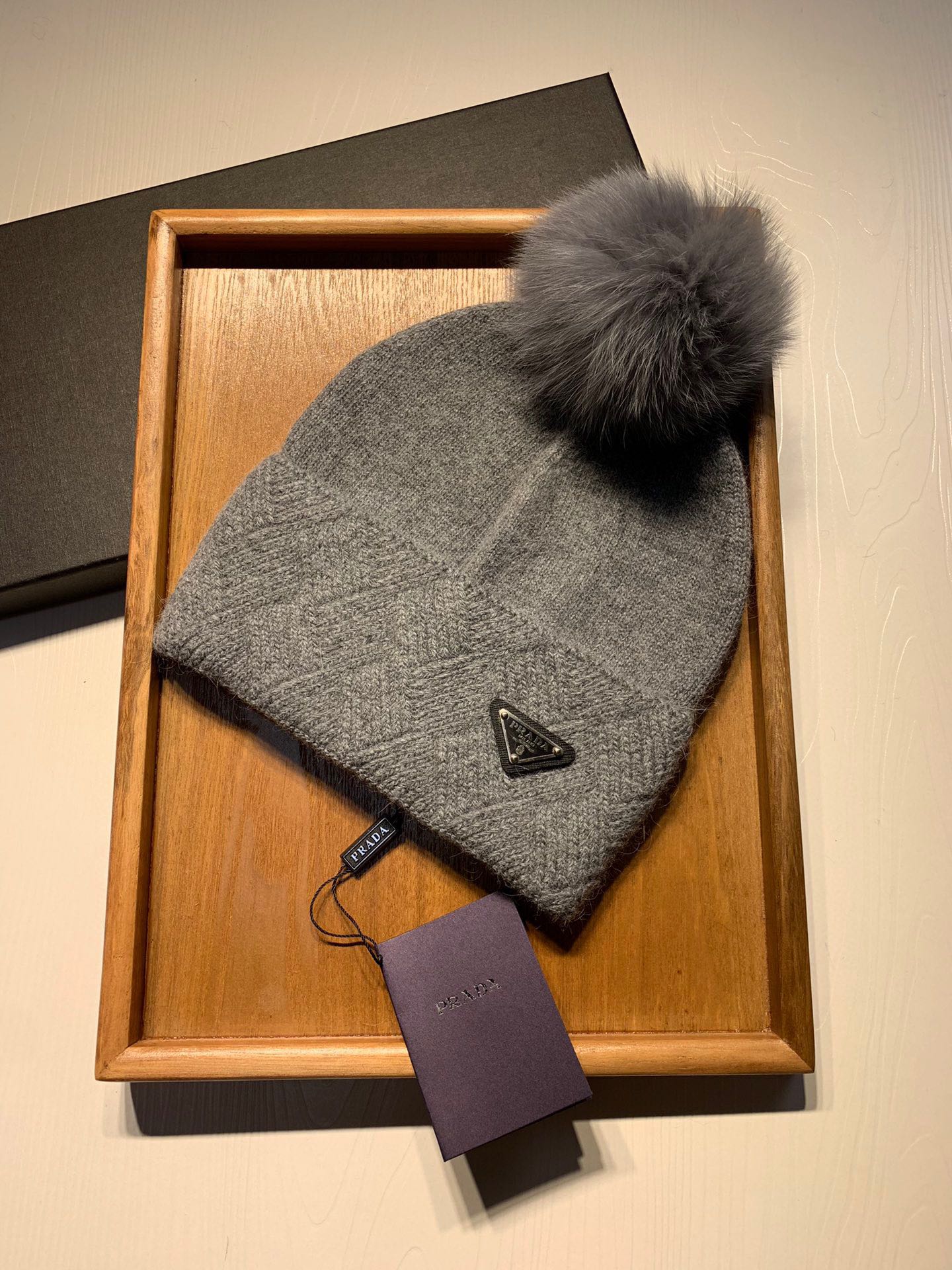 BEANIE HAT IN DOVE GRAY WOOL AND RABBIT FUR 361434