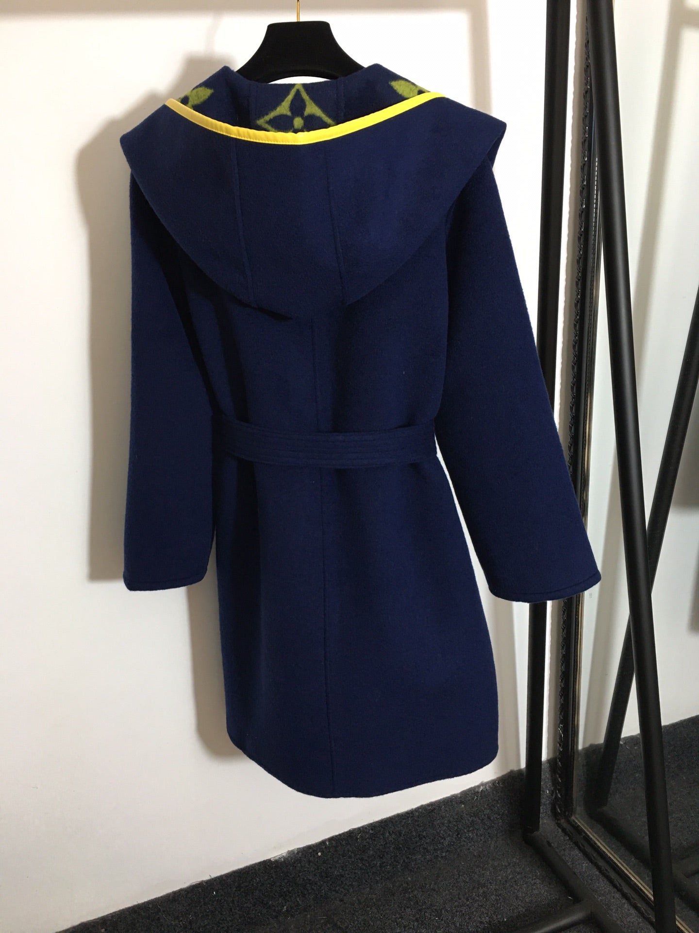 LV 25S BELTED WOOL COAT 0143