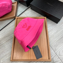 BUCKET HAT IN BRIGHT PINK RE-NYLON 234102