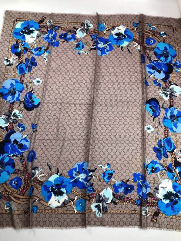 GUCCI 25S SCARF 140 IN CASHMERE 740371