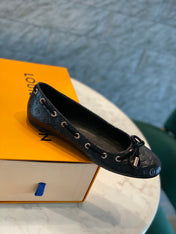 LV WOMEN'S BALLET FLAT IN BLACK EMBOSSED CALFSKIN WITH BOW
