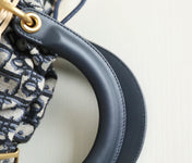 LADY 24 BASKET BAG IN BLACK OBLIQUE JACQUARD MIX BEIGE WICKER