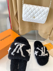 LV WOMEN'S PASEO FLAT SLIPPER IN BLACK FLEECE WITH WHITE LOGO