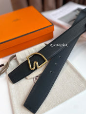 BOUCLE BELT BUCKLE & REVERSIBLE BLACK AND WHITE LEATHER STRAP 38MM GOLD HARDWARE