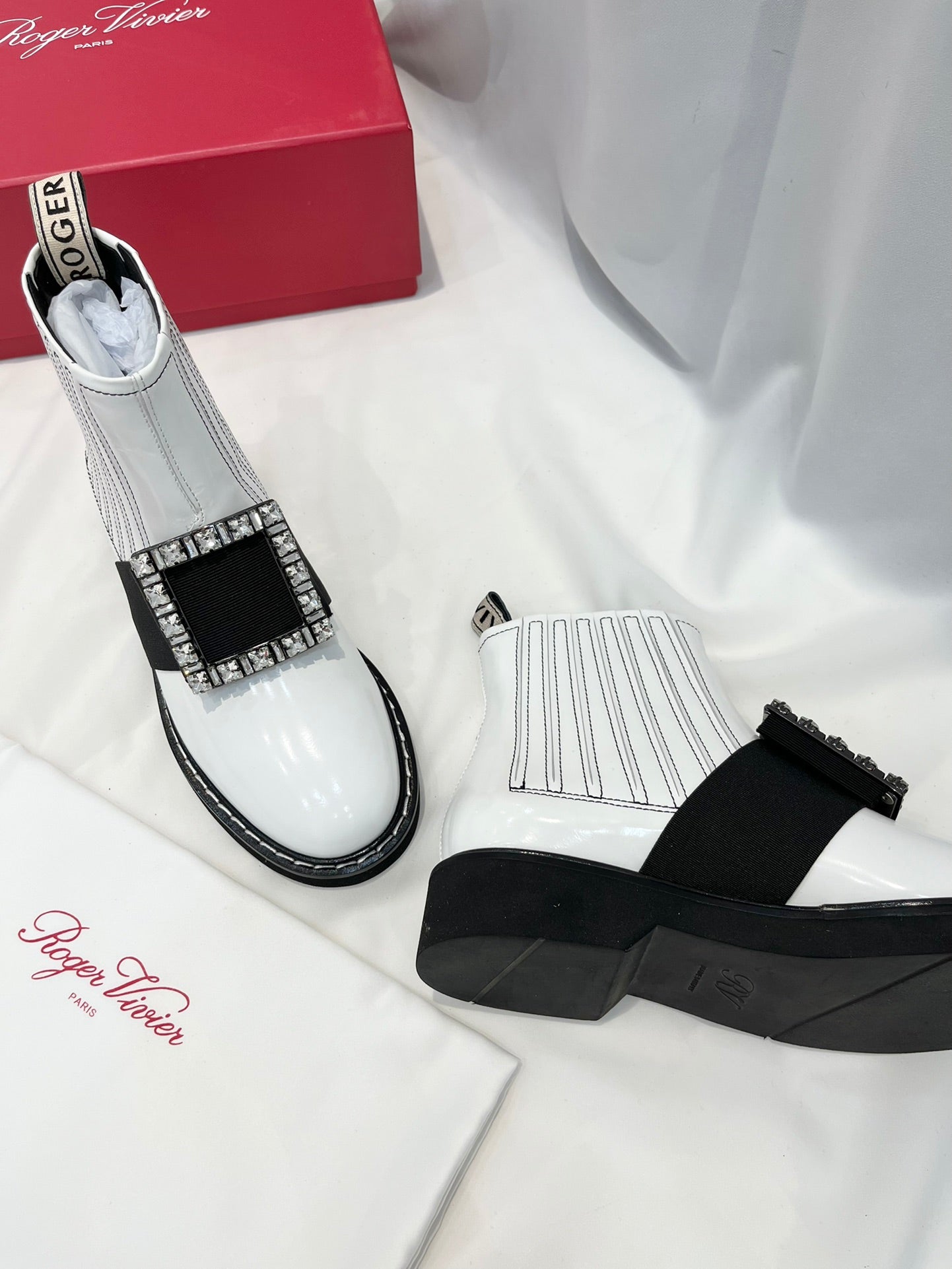 VIV' RANGERS CHELSEA BOOTIES IN WHITE CALFSKIN CRYSTAL BUCKLE