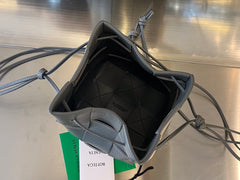 SMALL CASSETTE BUCKET 18 IN DAVY'S GRAY CALFSKIN