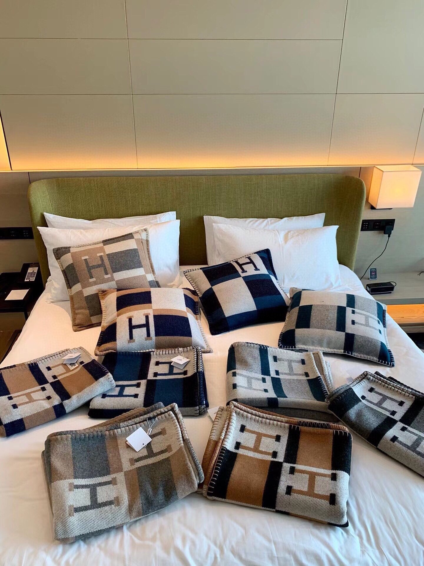 BLANKET 170 CM IN COLORFUL WOOL AND CASHMERE 689475