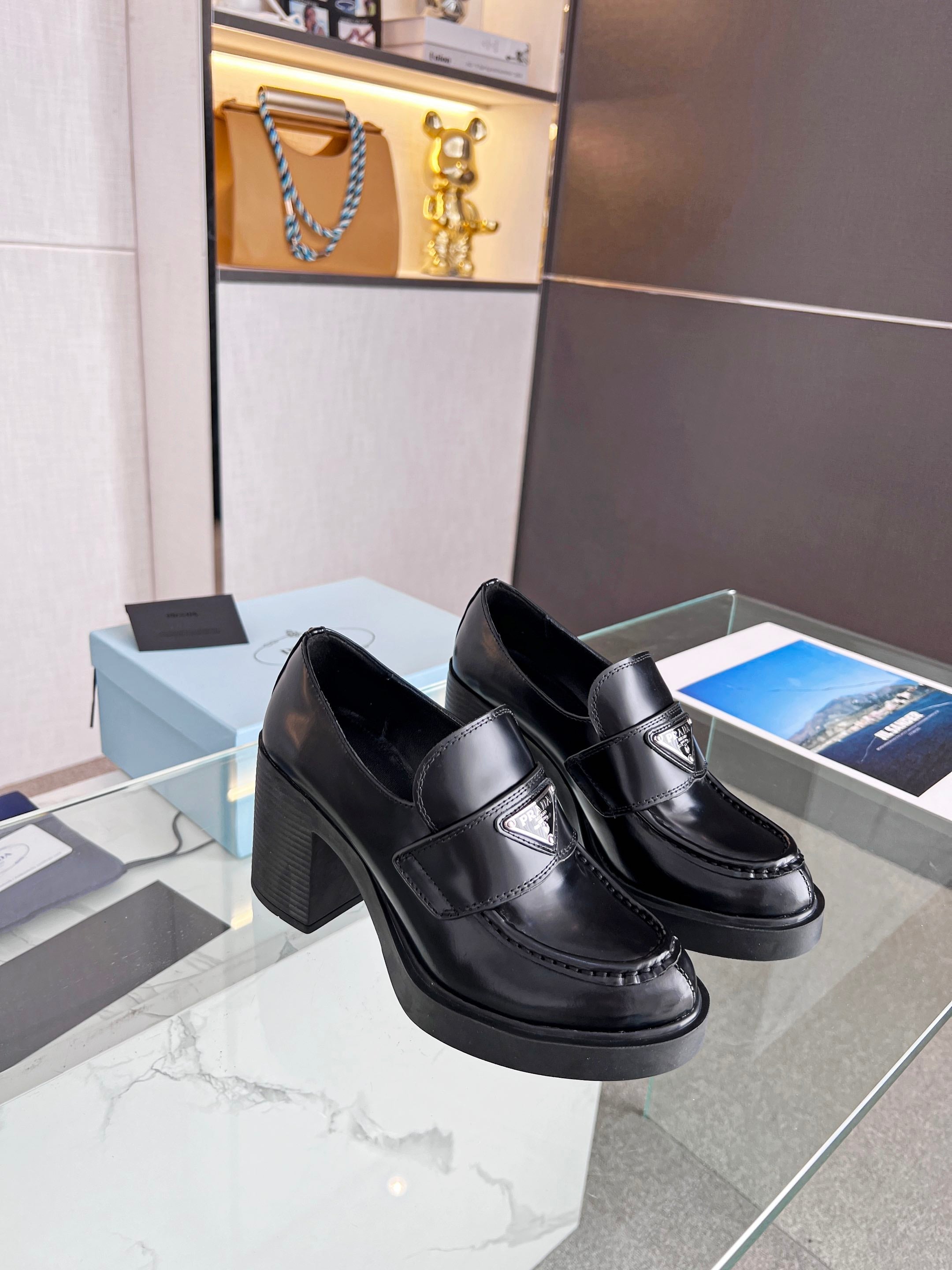 PRA CHOCOLATE BRUSHED LEATHER LOAFERS BLACK