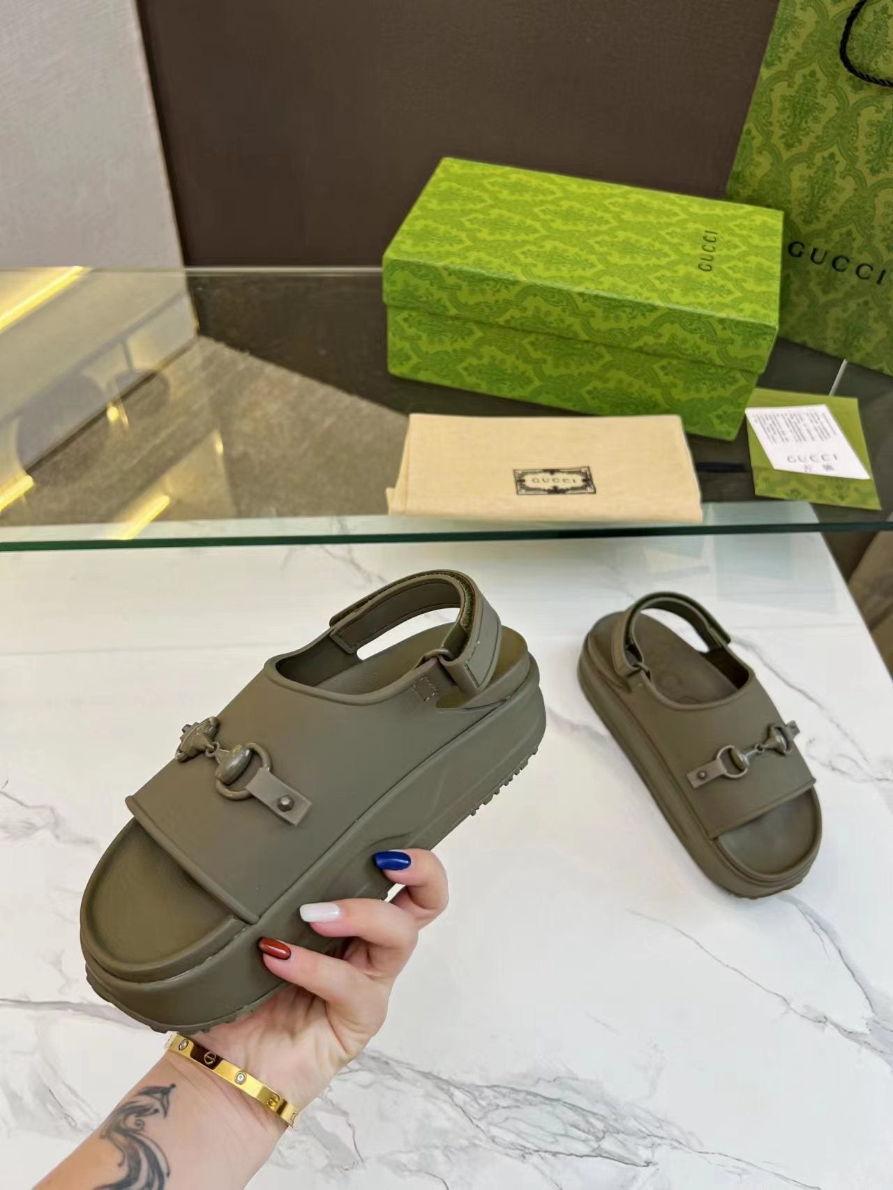 HORSEBIT FLATFORM SANDAL 5 CM IN ARMY GREEN IMPORTED TPU