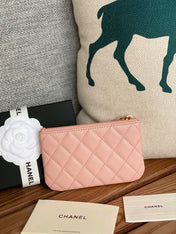 CC CLASSIC SMALL 15 ZIPPED POUCH IN LIGHT PINK GRAINED CALFSKIN