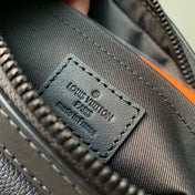 FASTLINE MESSENGER 23.5 IN DARK BROWN PATENT CALFSKIN