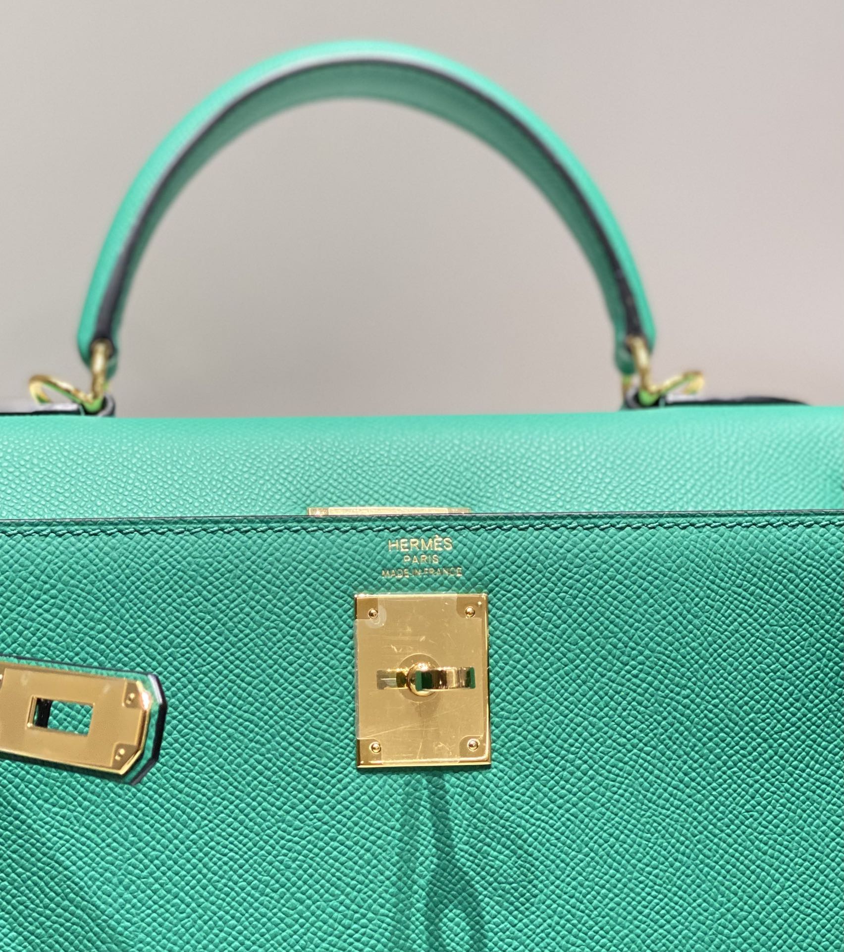 KELLY 28CM IN VERT VERTIGO EPSOM CALFSKIN GOLD HARDWARE