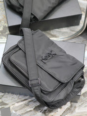 NIKI LARGE 32 IN BLACK NYLON