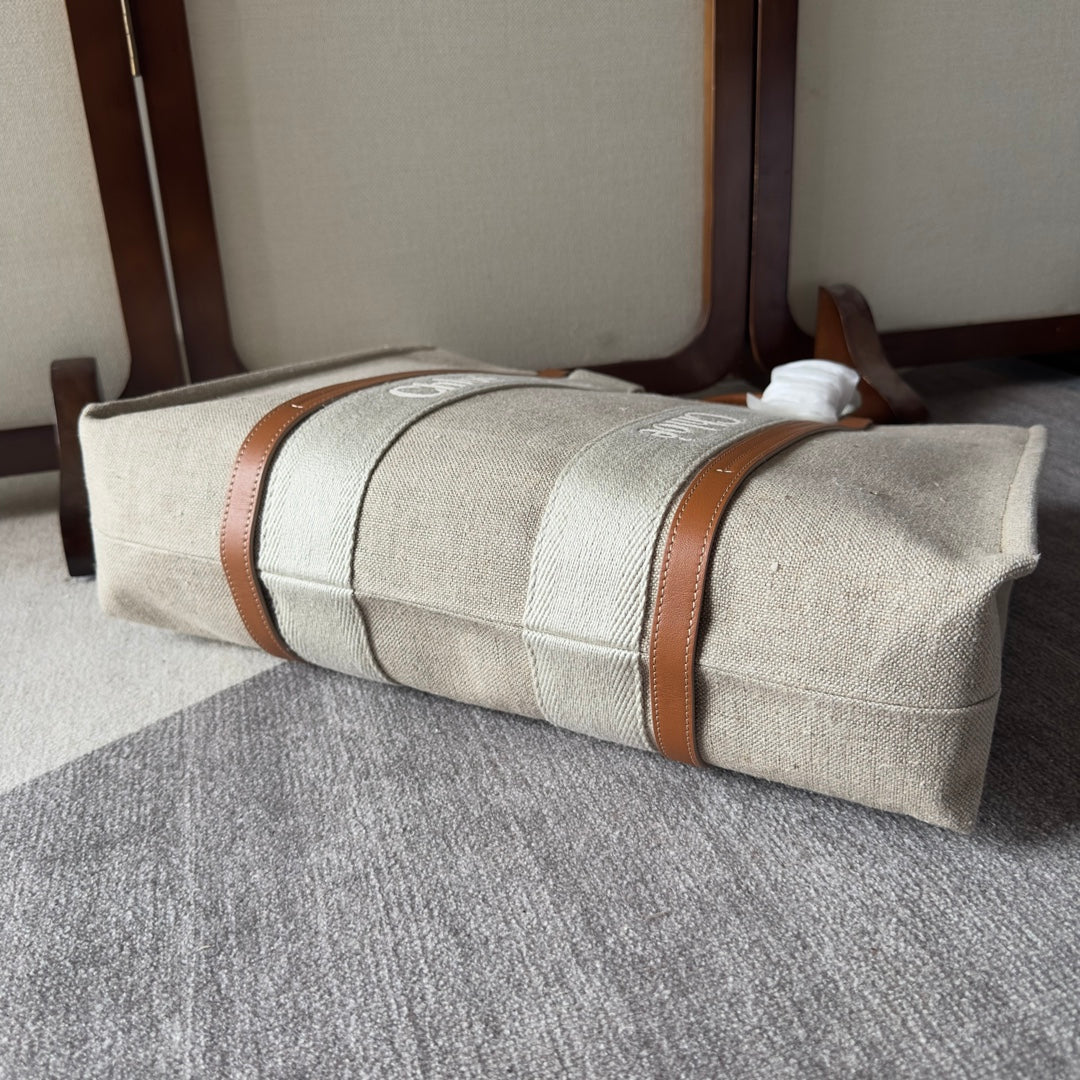 LAGRE WOODY TOTE BAG 45 IN BEIGE LINEN CANVAS WEBBING LOGO EMBROIDERY BROWN CALFSKIN