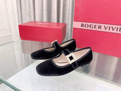 TRÈS VIVIER MARY JANE IN BLACK VELVET CRYSTAL BUCKLE