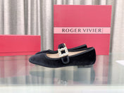 TRÈS VIVIER MARY JANE IN BLACK VELVET CRYSTAL BUCKLE