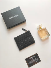 CC ZIPPED CARD HOLDER 11.5 BLACK GRAINED CALFSKIN GOLD ICON