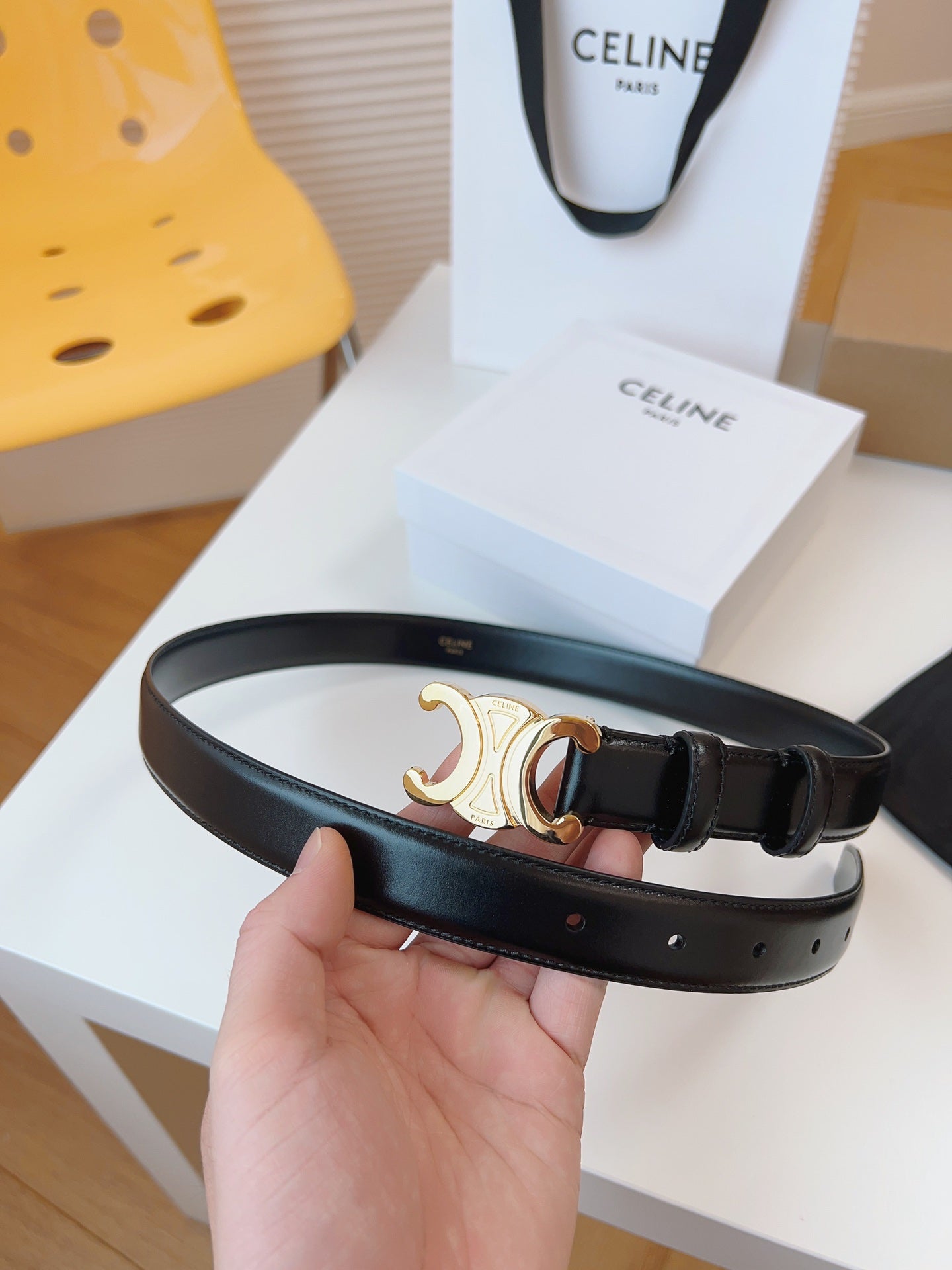 CELINE 25S TRIOMPHE BELT 25MM IN BLACK CALFSKIN GOLD HARDWARE 580705